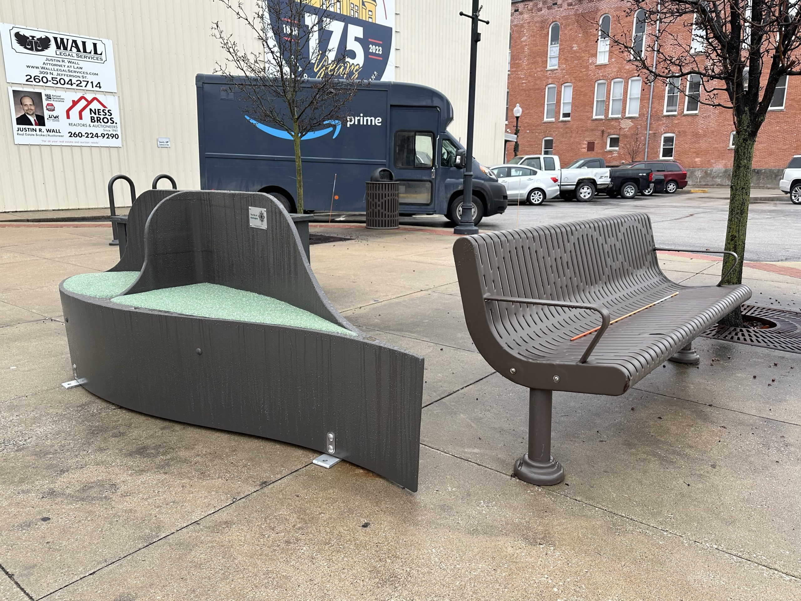 Huntington turns to local artists, ‘upcycled’ benches for community project – WANE